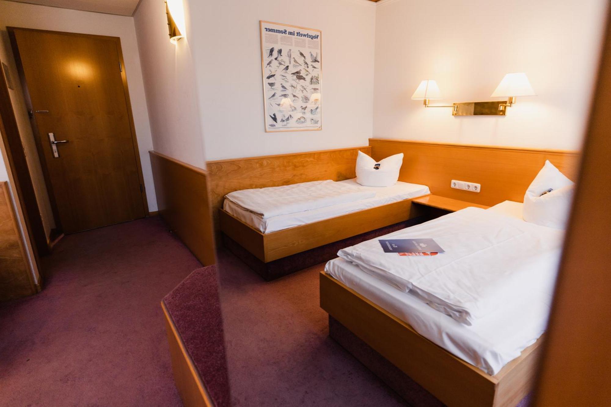 Hotel Bavaria Brehna Екстер'єр фото